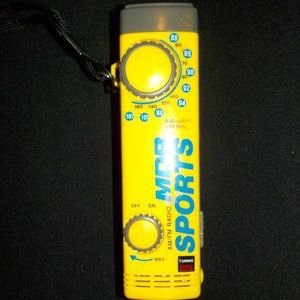 MDR SPORTS YELLOW & GRAY AM/FM HANDHELD RADIO